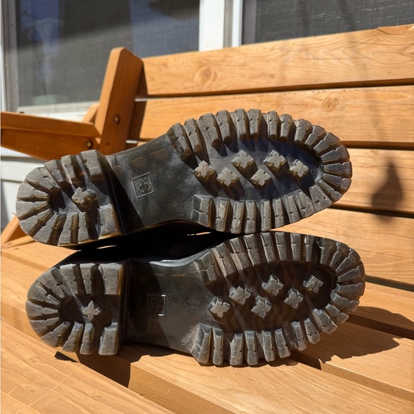 Dr Martens Shriver Hi platform boots - Picture 5 of 6